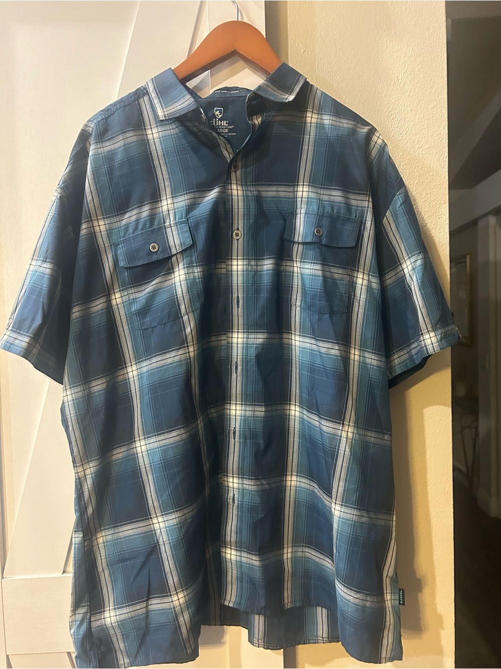 Kuhl Men's Blue and White Plaid Short-Sleeve Button-Down Shirt